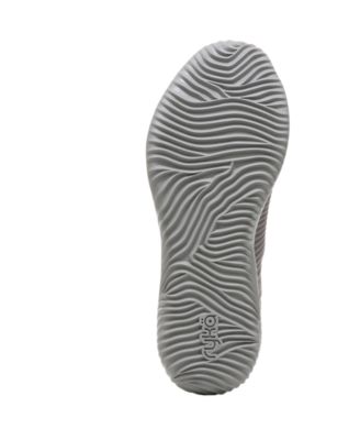 Women's Echo Knit Slip On Sneakers