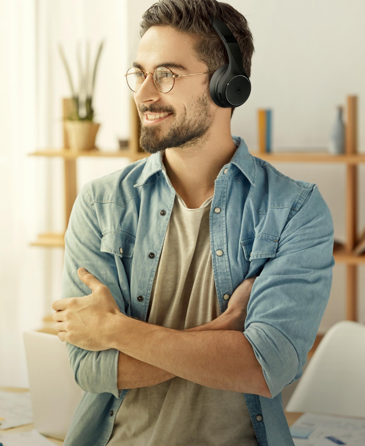 Motorola Moto XT220 Wireless Over Ear Headphones