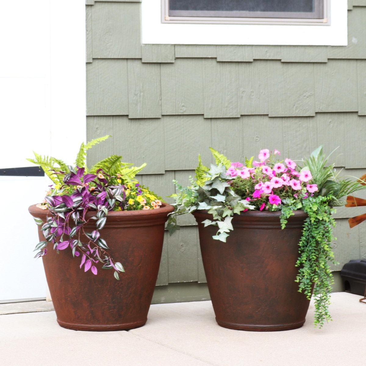 Sunnydaze Decor Anjelica Unbreakable Polyresin Planter - Rust - Set of 4