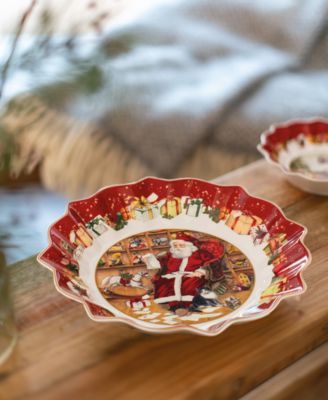 Toy's Fantasy Large Round Bowl, Santa Reads Wish Lists