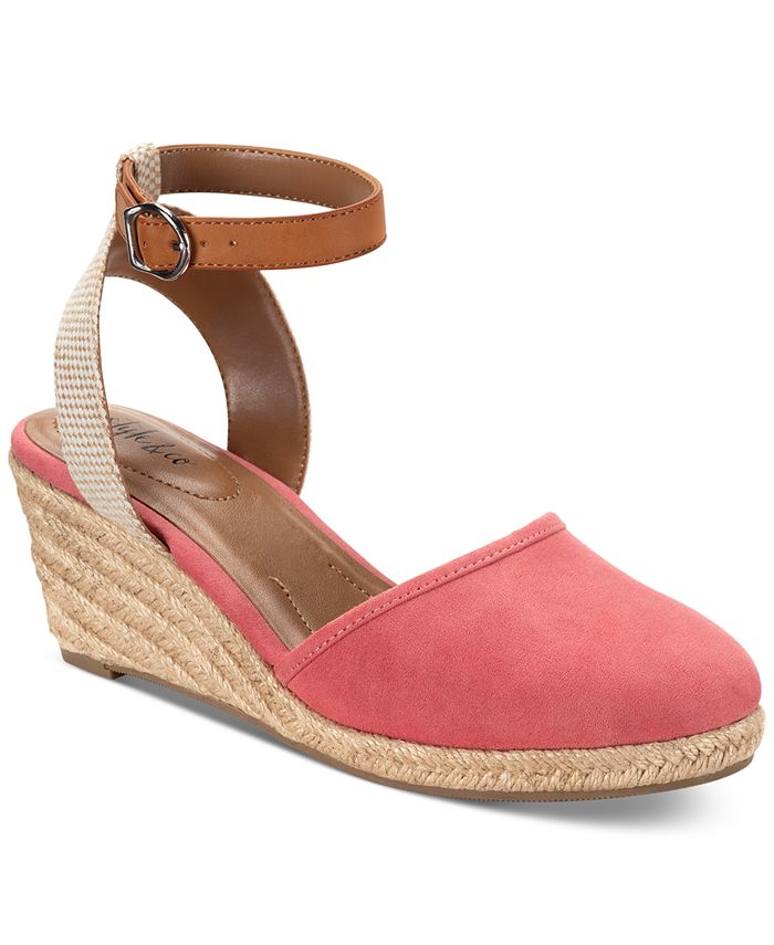 10 Ways to Wear Your Espadrille Shoes - Pretty Designs