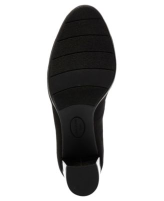 Women's Castana Round Toe Block Heel Pumps