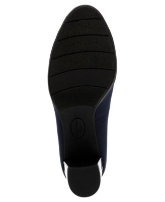 Women's Castana Round Toe Block Heel Pumps