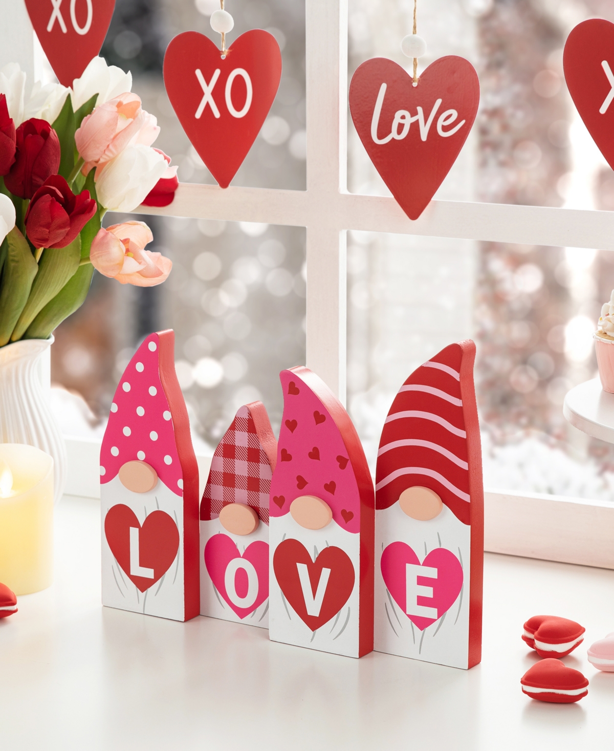 Glitzhome 11" L Valentine's Love Wooden Gnome Table Decor