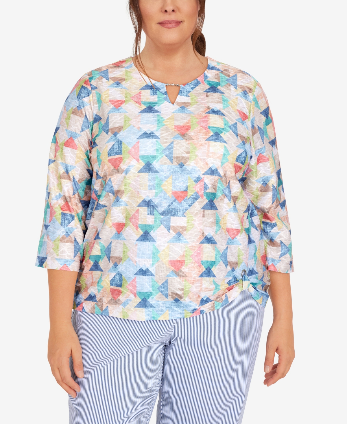 Alfred Dunner Plus Size Peace Of Mind Geometric Texture Grommet Hem Top In Multi