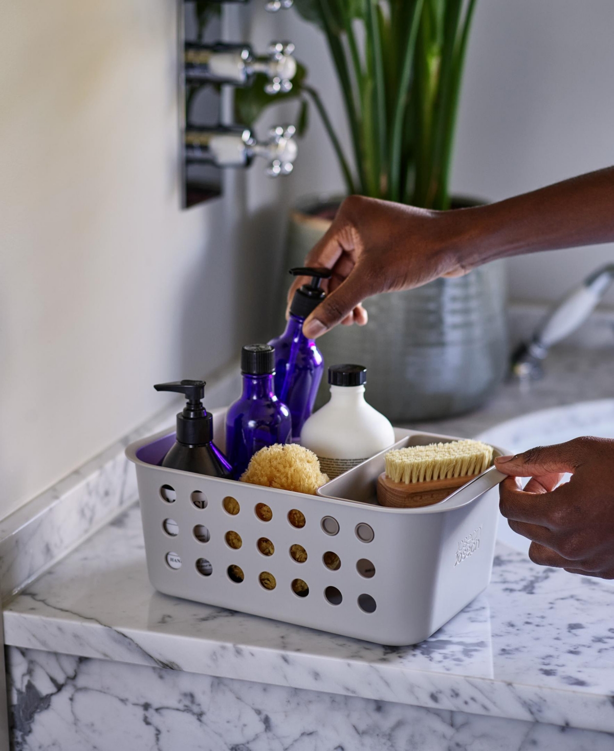 Joseph Joseph Easystore Large Bathroom Storage Basket In Ecru