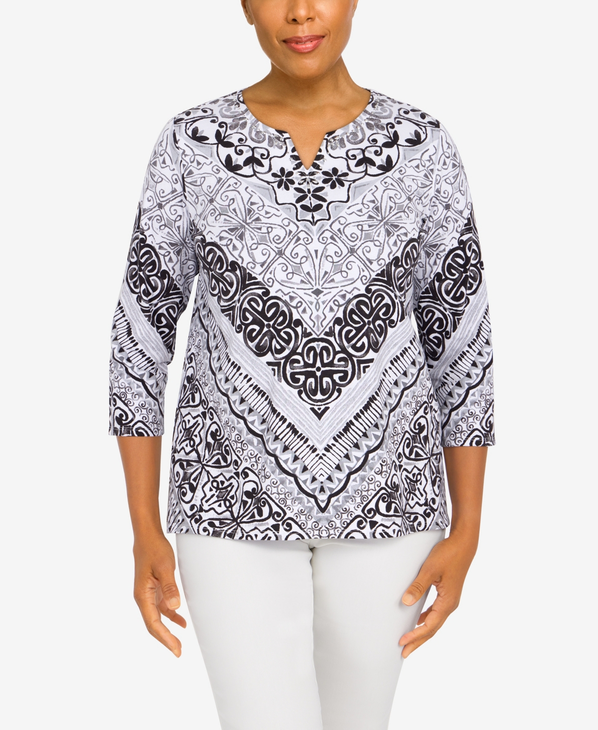 Alfred Dunner Plus Size Classic Split Neck Chevron Scroll 3/4 Sleeve Top In Black/white