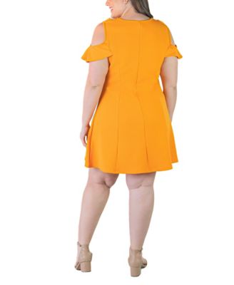 Plus Size Ruffle Cold Shoulder A Line Dress