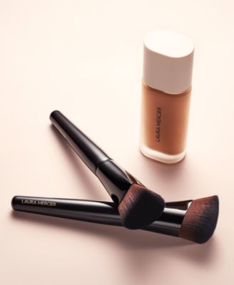 Real Flawless Foundation Brush