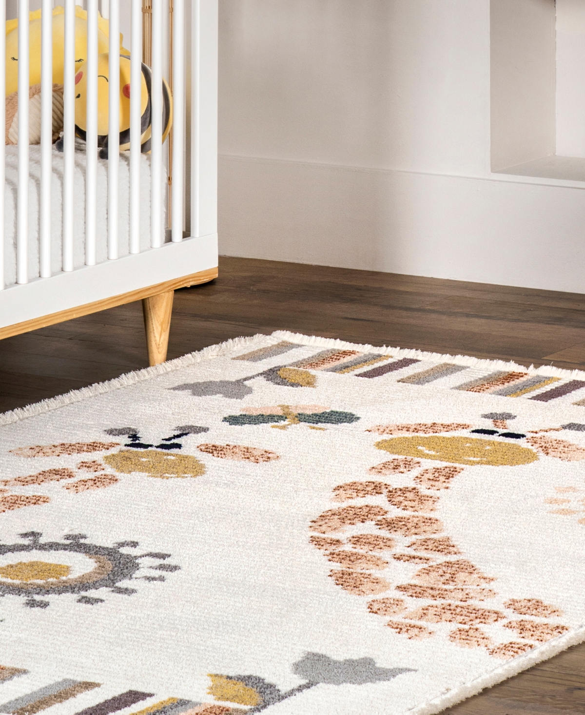 Nuloom Pearl Avianna Giraffe Kids Fringe 5' X 7'6" Area Rug In Beige