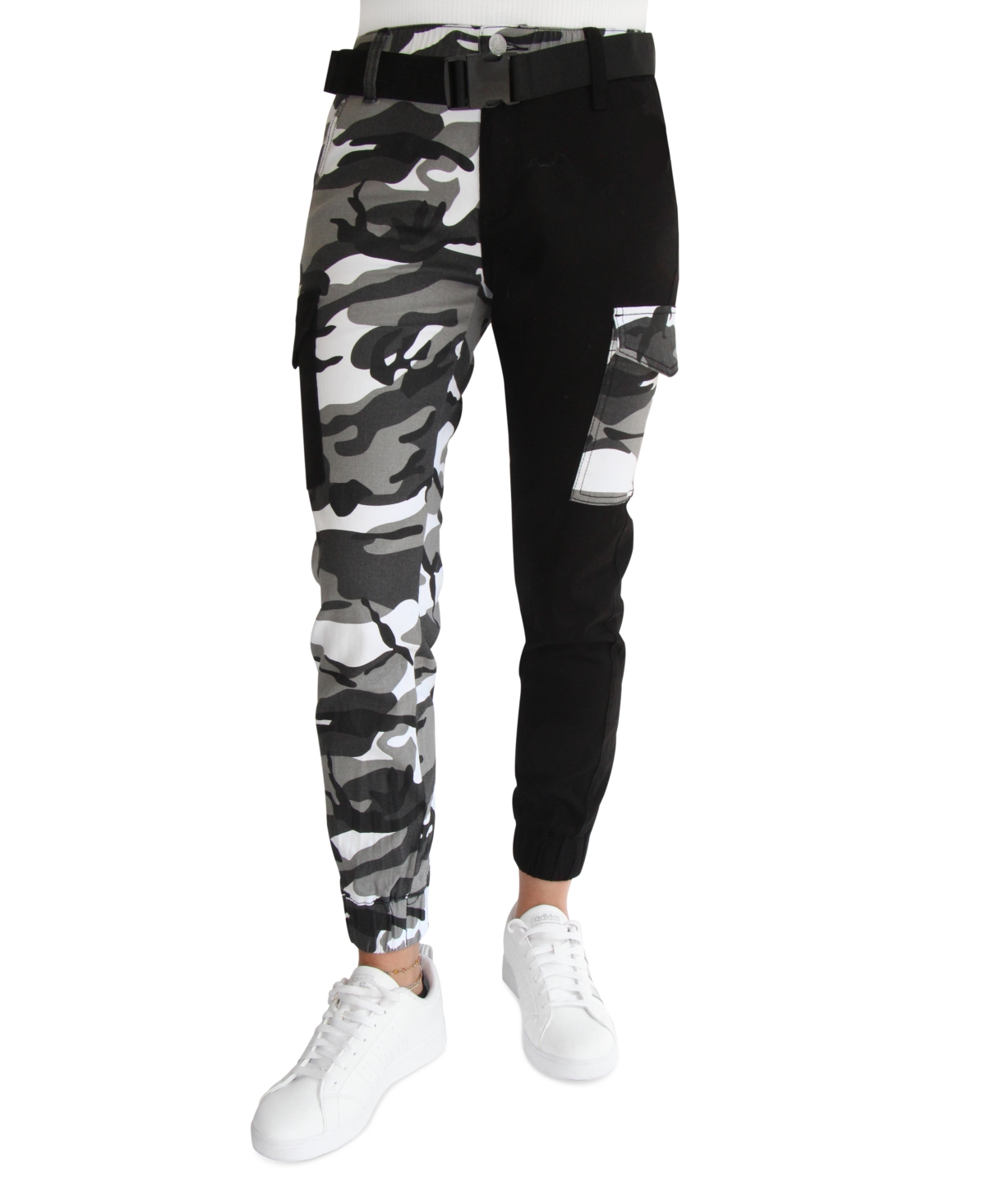 Almost Famous Juniors' Belted Two-tone Camp Joggers In Black