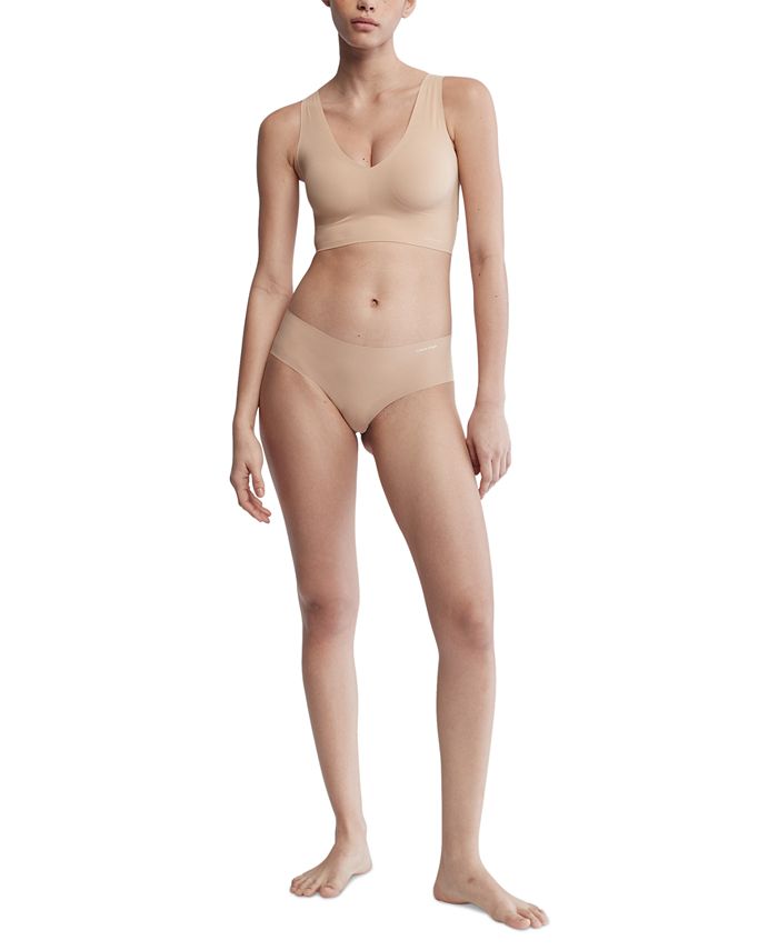 Calvin Klein Women's Plus Size Invisibles V-Neck Comfort Bralette QF5831 -  Macy's