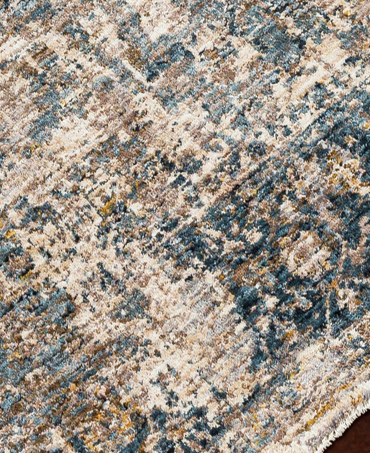 Livabliss Mirabel Mbe-2312 2'7" x 4' Area Rug