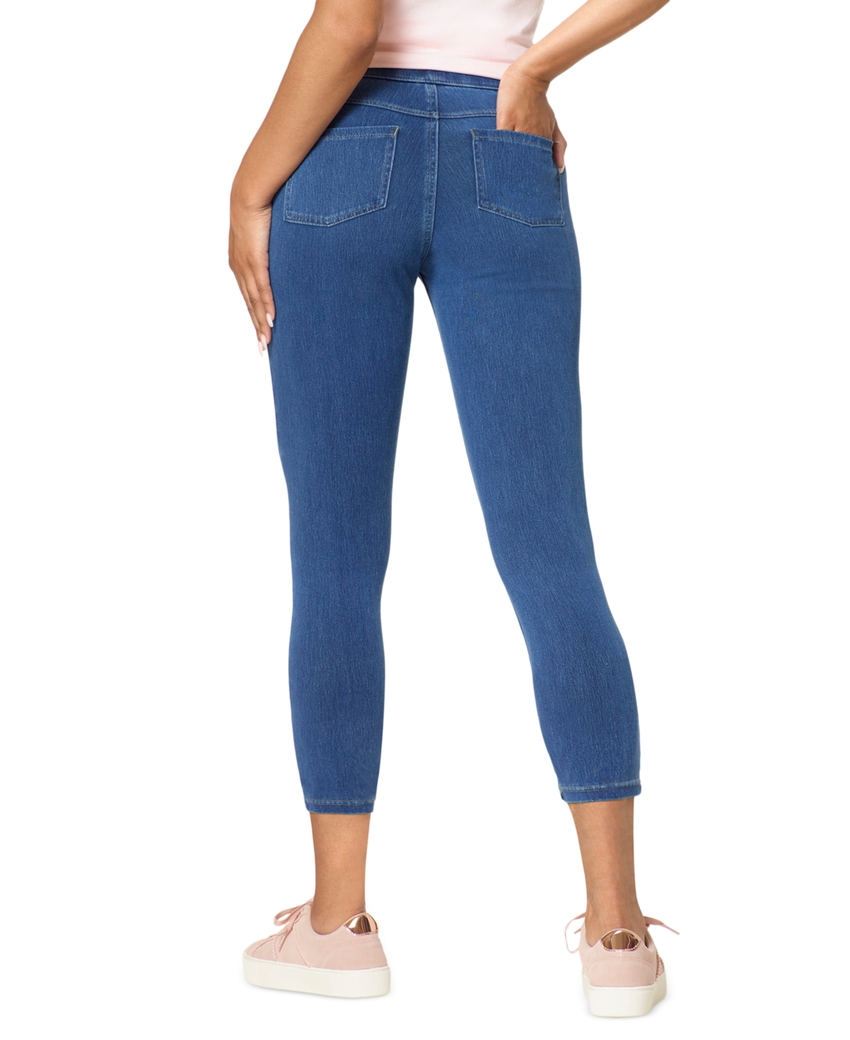 Shop Hue Women's Pull-on Mid-rise Denim Capri Leggings In Medium Wash
