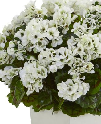 27" Geranium UV-Resistant Indoor/Outdoor Artificial Plant in White Planter