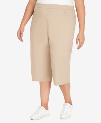 Plus Size Classic Allure Stretch Clamdigger Capri Pant