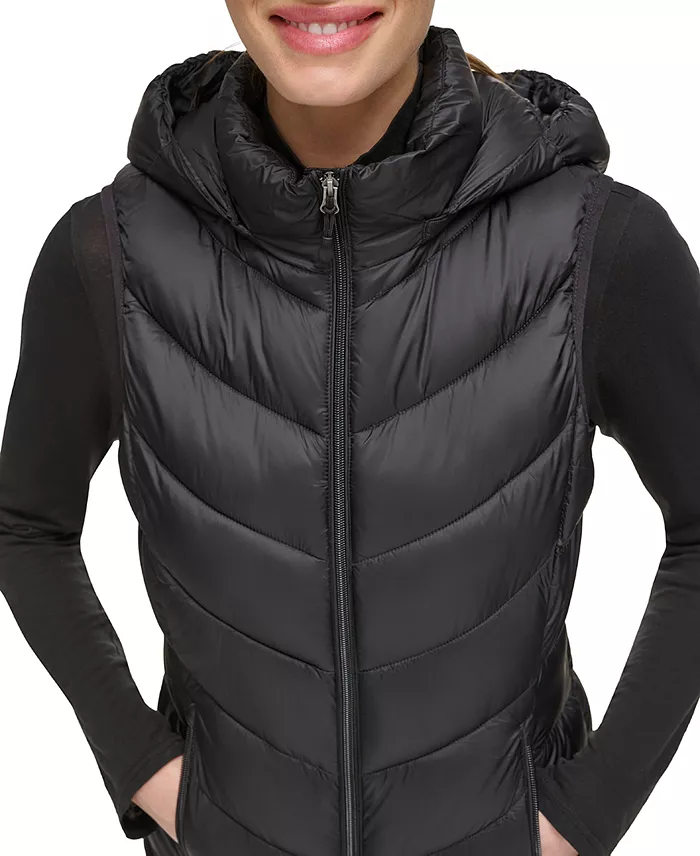 Women's Packable Hooded Puffer Vest - thumbnail 6