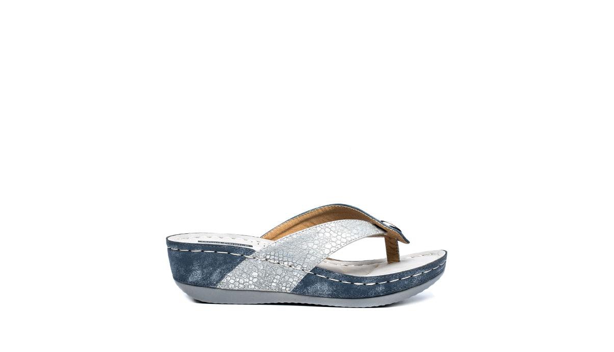 Gc Shoes Women's Dafni Thong Wedge Sandals