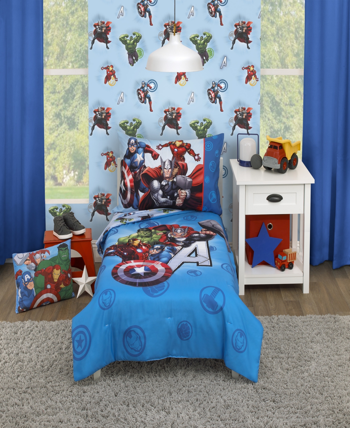 Marvel Avengers Fight The Foes 4 Piece Toddler Set Bedding In Blue