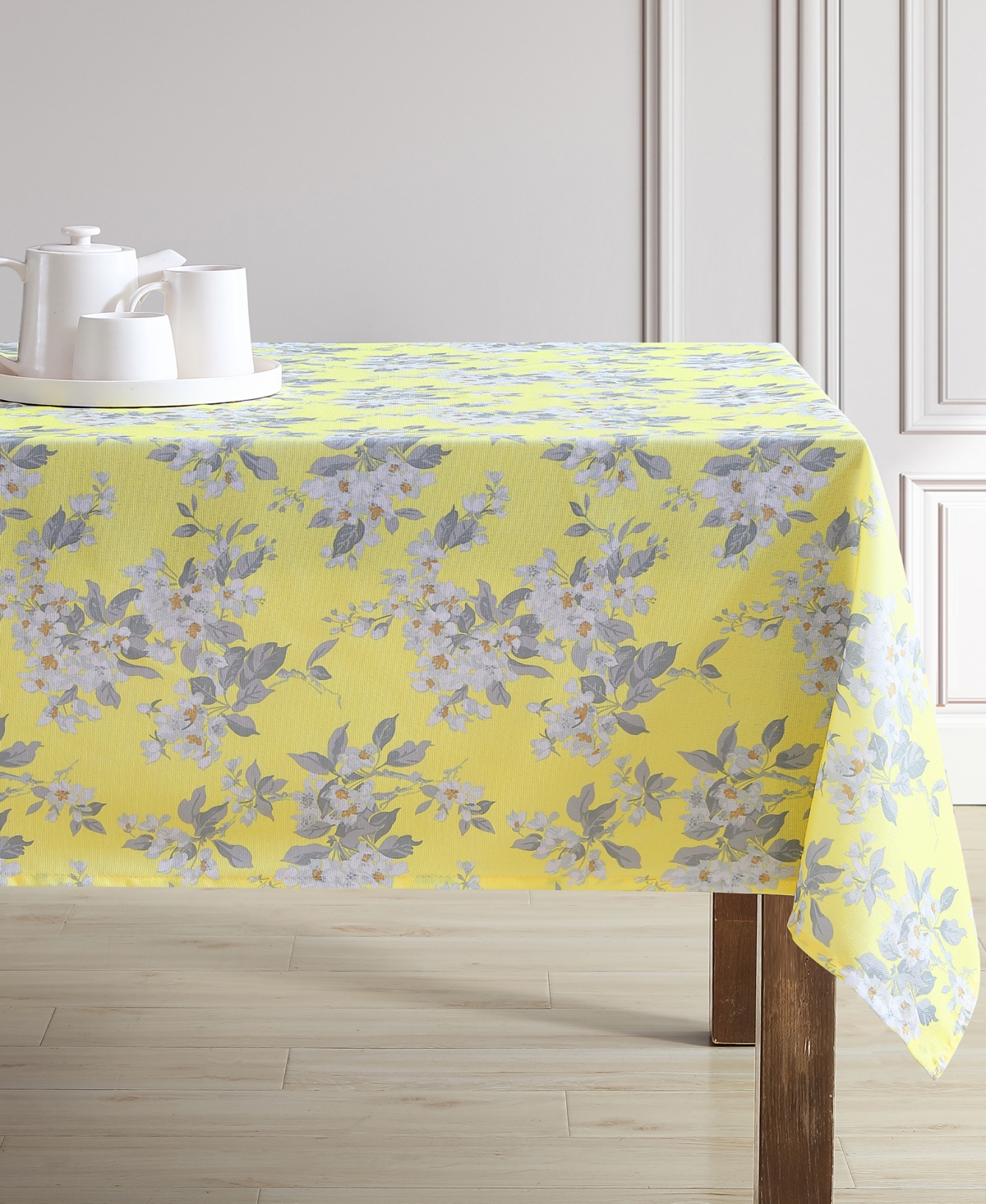 Laura Ashley Easy Care Tablecloth, 60" X 102", Service For 6 In Apple Blossom