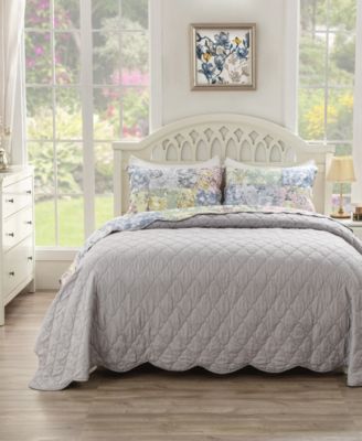 Emma Traditional Floral Print 3 Piece Quilt Set, Full/Queen