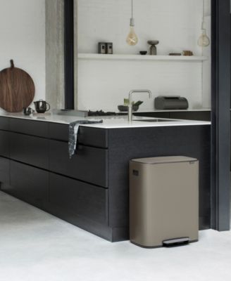 Bo Step on Trash Can, 16 Gallon, 60 Liter