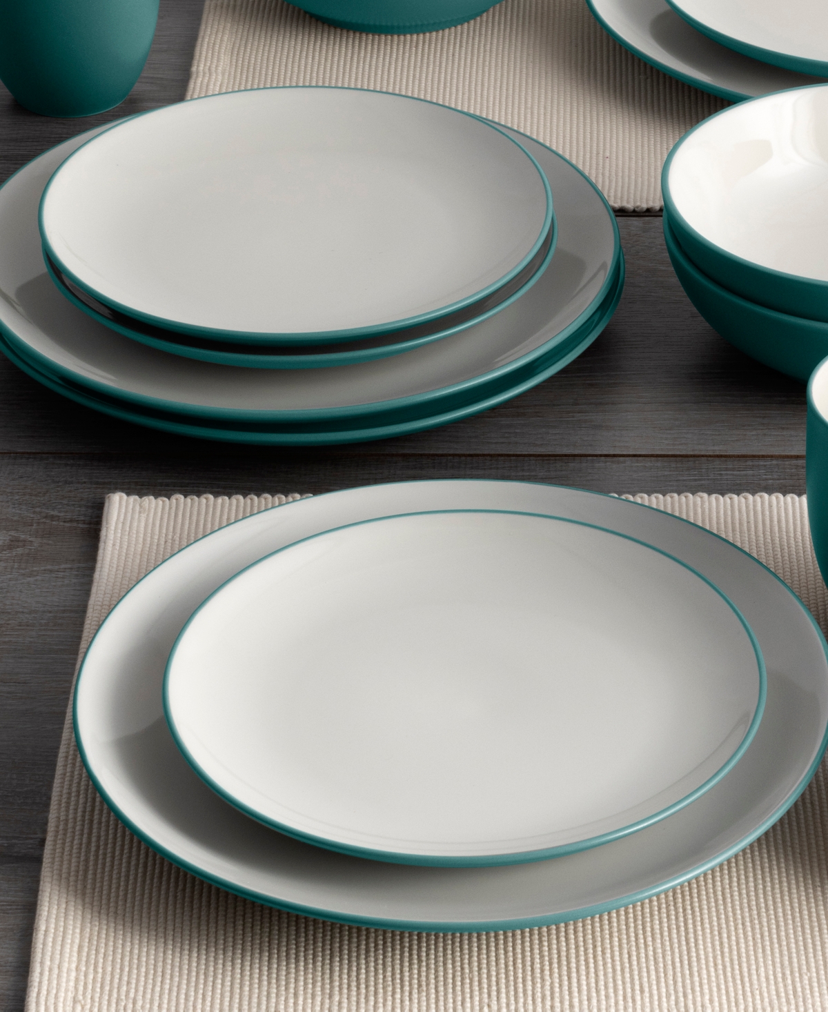 NORITAKE COLORWAVE COUPE 16 PC. DINNERWARE SET, SERVICE FOR 4 