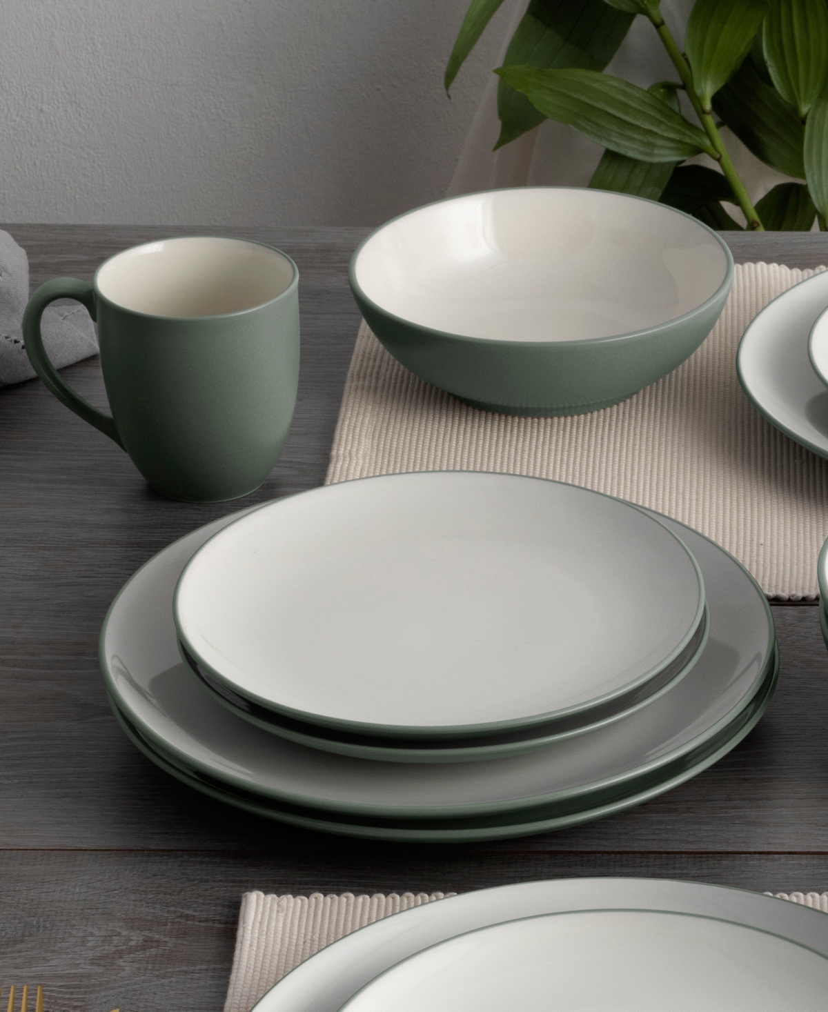 NORITAKE COLORWAVE COUPE 16 PC. DINNERWARE SET, SERVICE FOR 4 