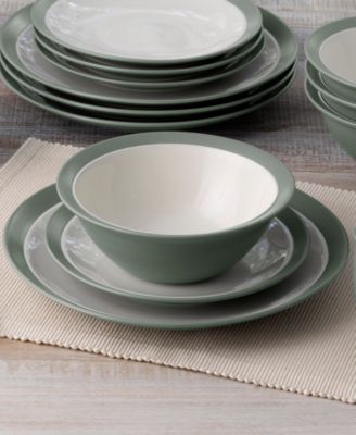 Colorwave Curve 16 Pc. Dinnerware Set, Service for 4