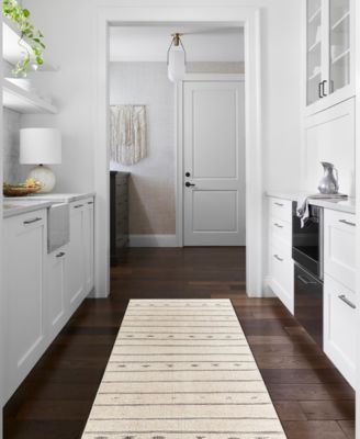 Rivi BORC2300 2'7" x 7'3" Runner Area Rug