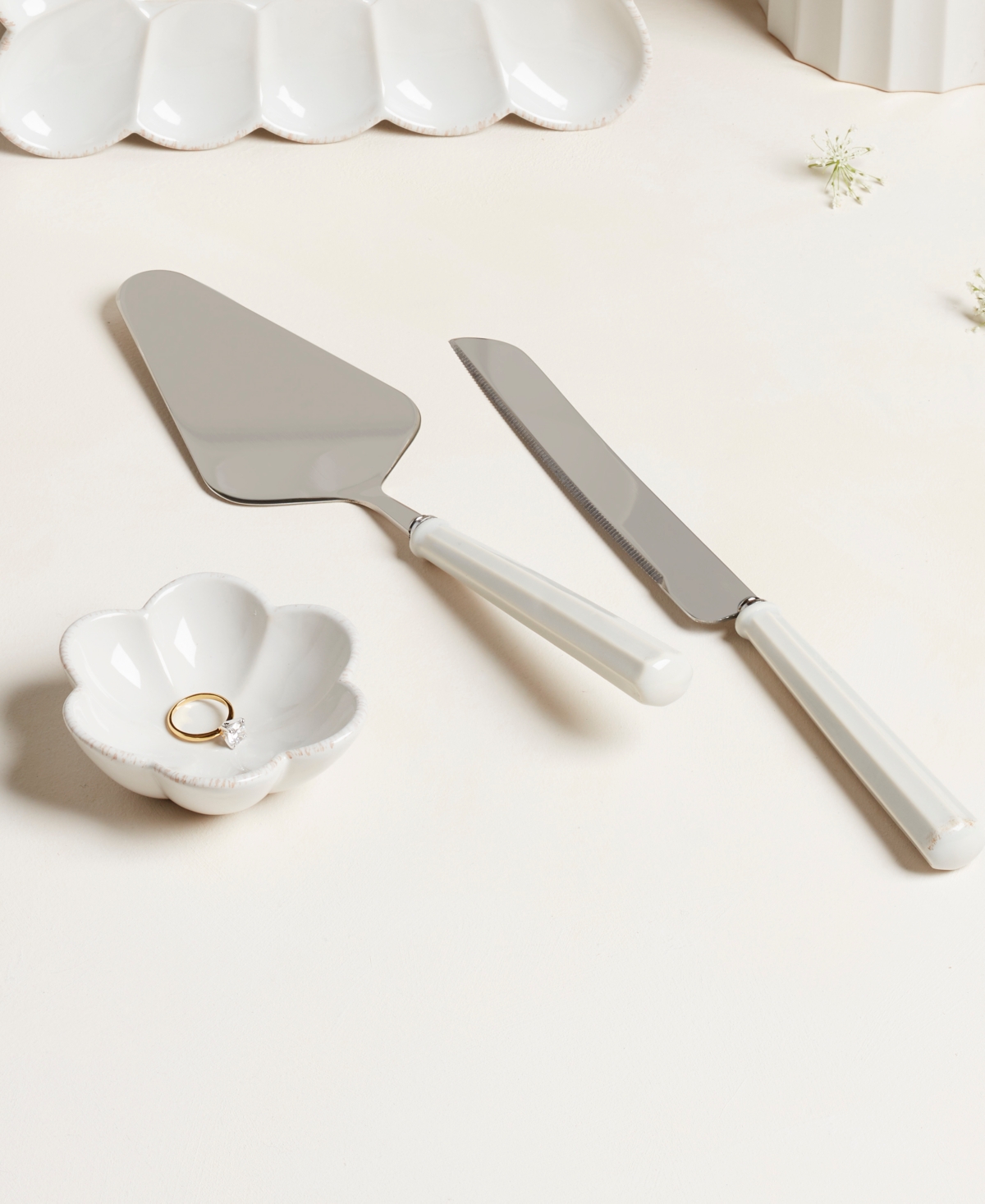 Lenox French Perle Scallop Dessert, 2-Piece Set - White and Off White