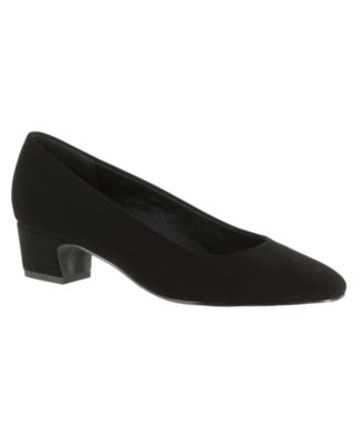 Women's Prim Kitten Heel Pumps