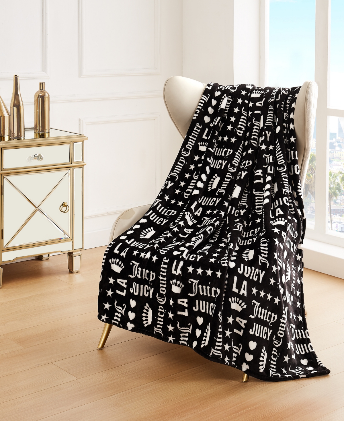 Juicy Couture Plush Throw, 50" X 70" In Crown Black