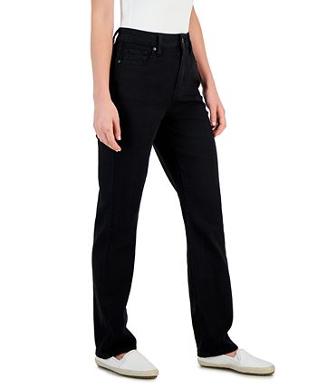 Lee Women's Plus-Size Relaxed-Fit Denim Capri Jean, Black, 16 : :  Clothing, Shoes & Accessories