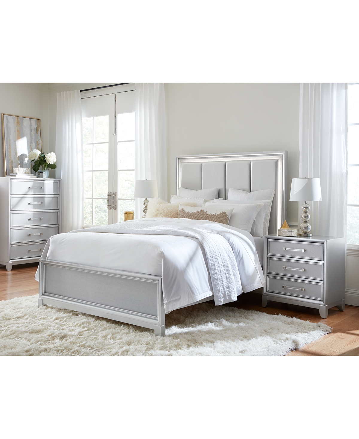 Macy's Fensby 3pc Bedroom Set (queen Bed, Chest, Nightstand) In Silver