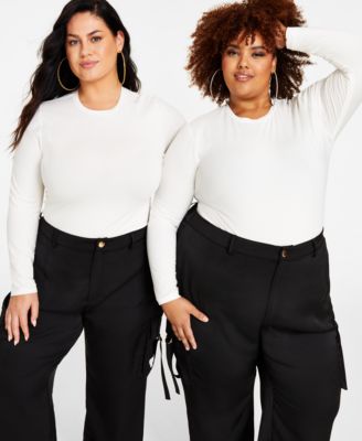 Nina Parker - Trendy Plus Size Scoop-Neck Fitted Top