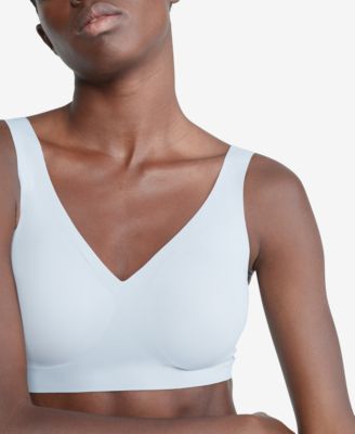 Calvin Klein - Women's Invisibles Comfort Plunge Bralette QF5785