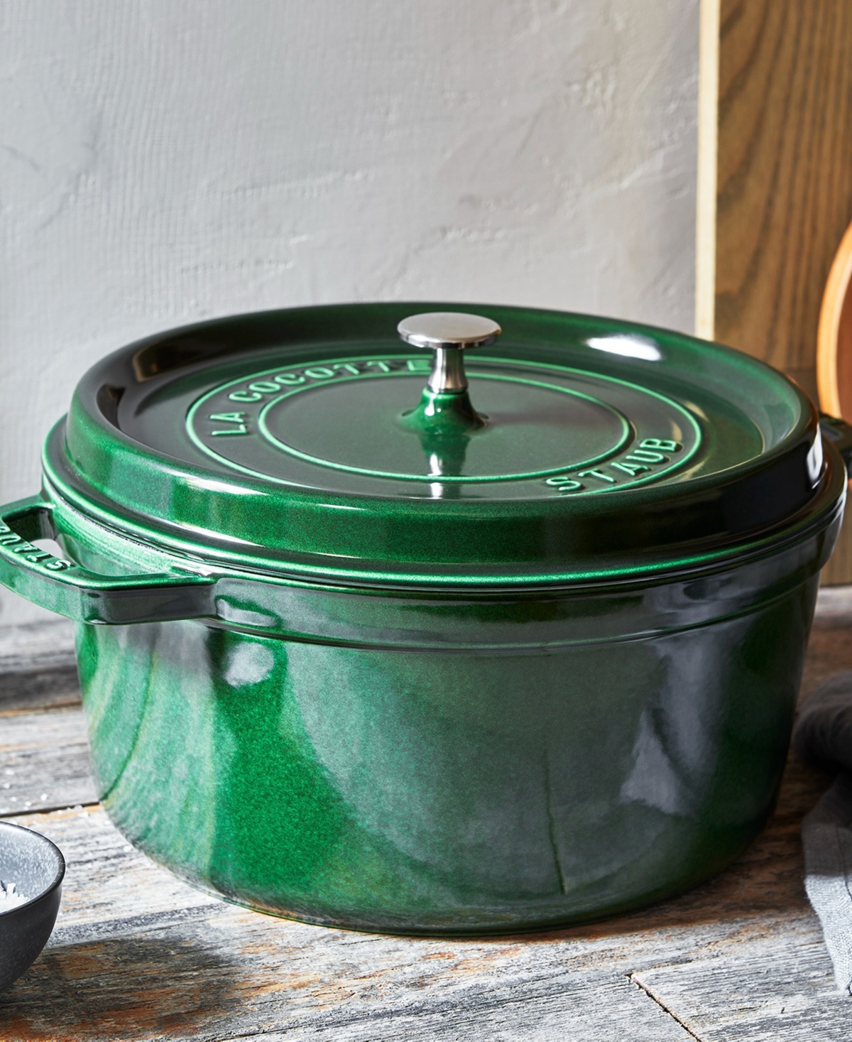 Staub Cast Iron 7-qt. Round Dutch Oven In Green