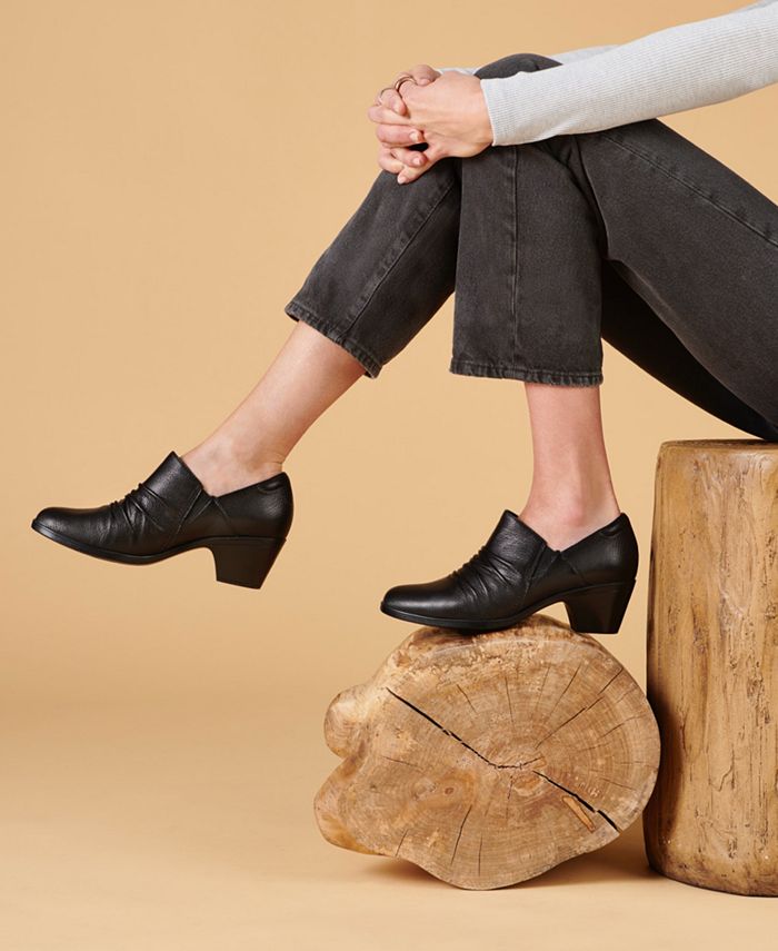 clarks ankle booties