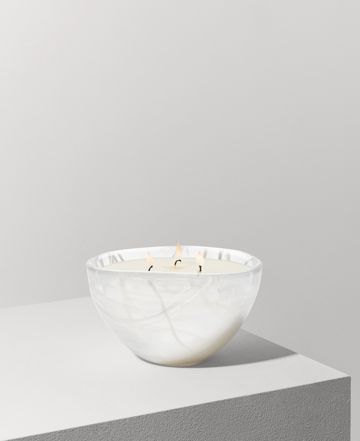 Kosta Boda Contrast Candle In White