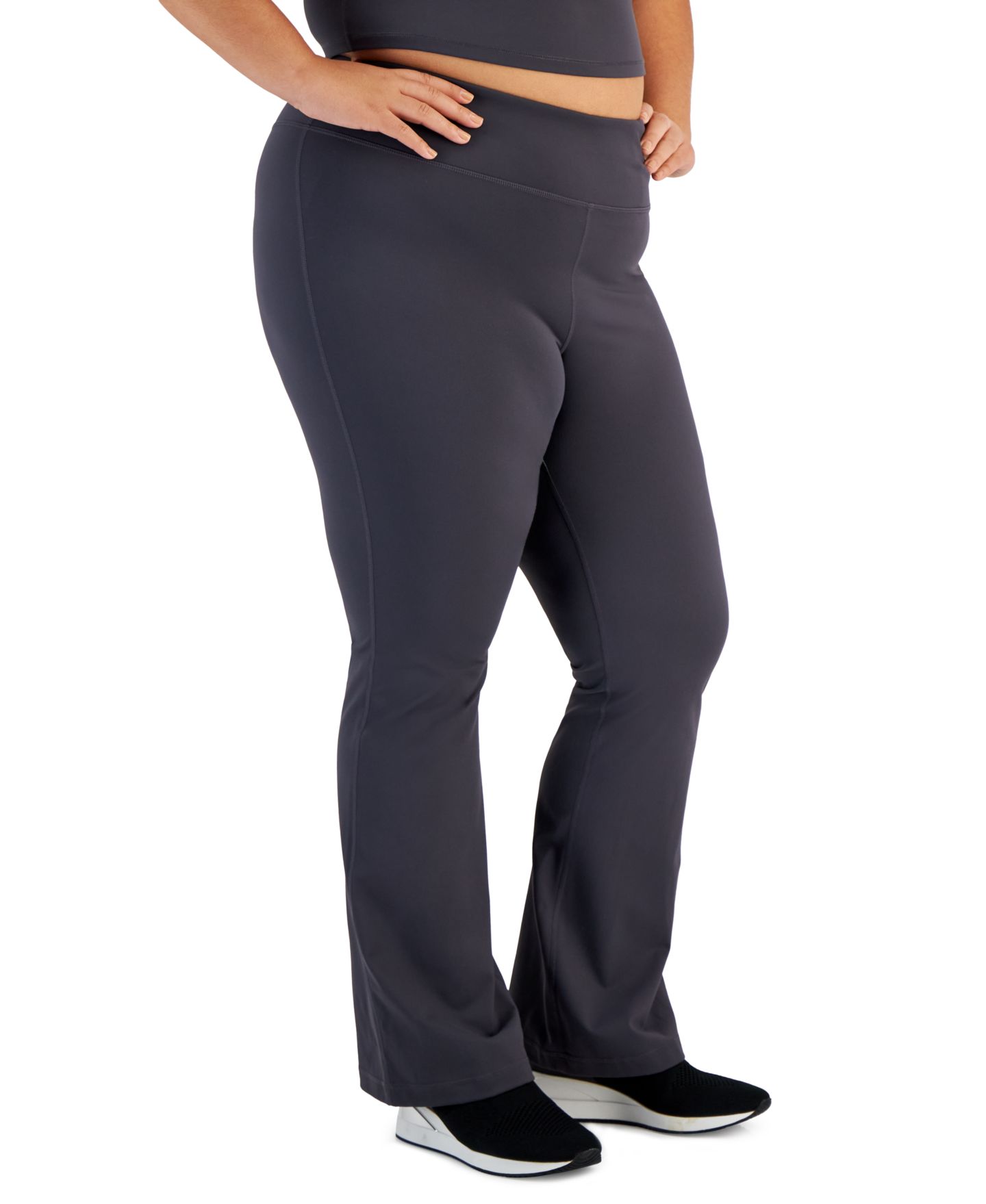 Женские леггинсы ID Ideology Plus Size High Rise Flared, цвет: Глубокий угольный — фото 1