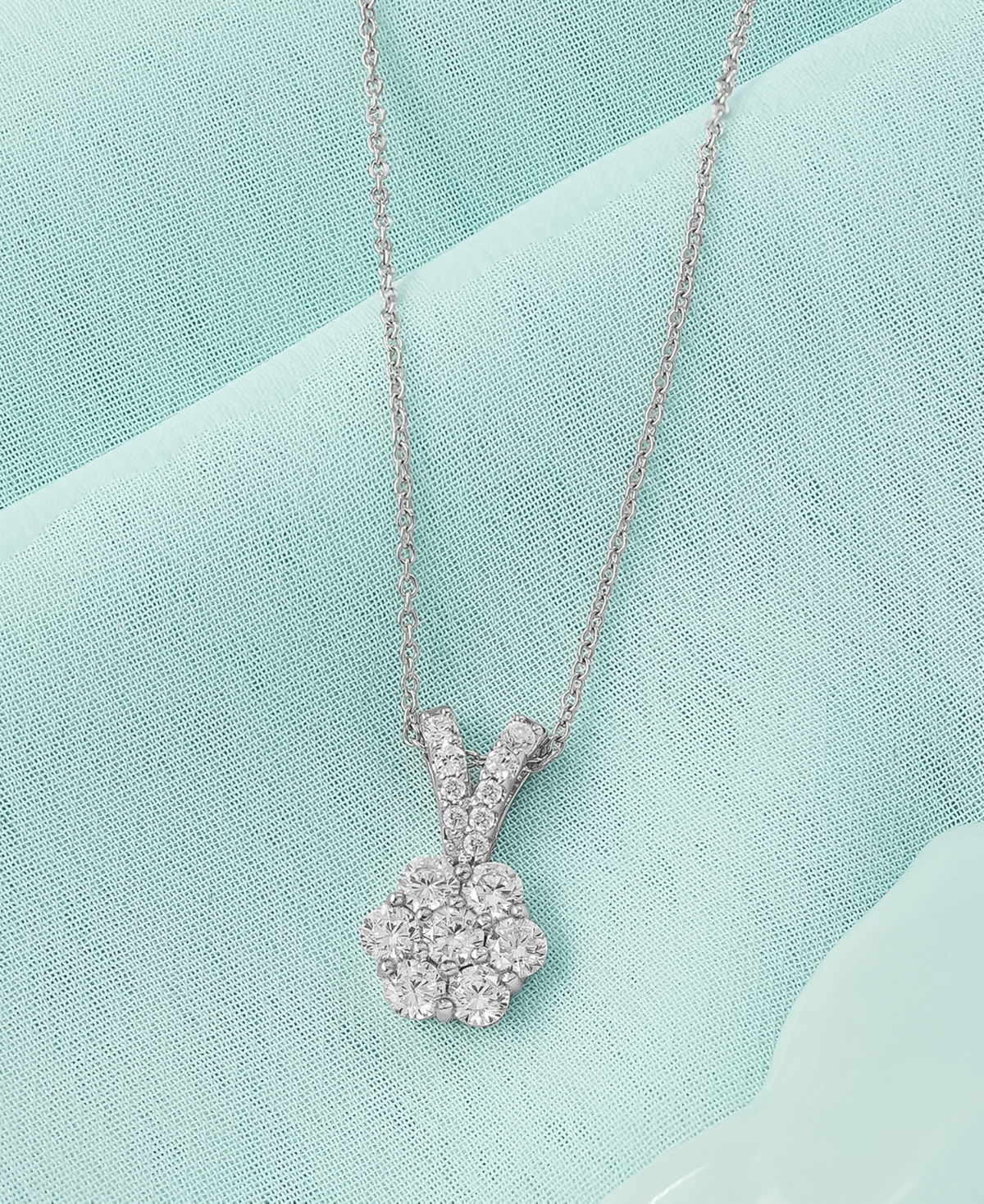 Diamond Flower Cluster Pendant Necklace (1 ct. t.w.) in 14k 16