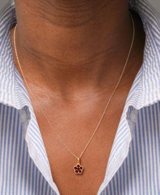 3 шт. Комплект из ожерелья с подвеской в виде цветка граната, кольца и сережек-гвоздиков в тон (1-1, 2 карата) из чистого серебра с позолотой 14 карат.