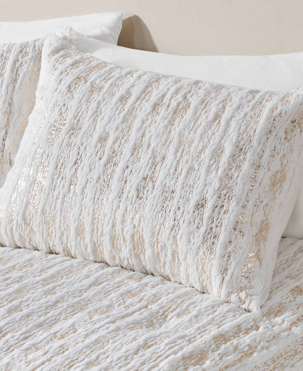 Intelligent Design Naomi Metallic Print Faux Fur 3 Piece Comforter Set, - Gold