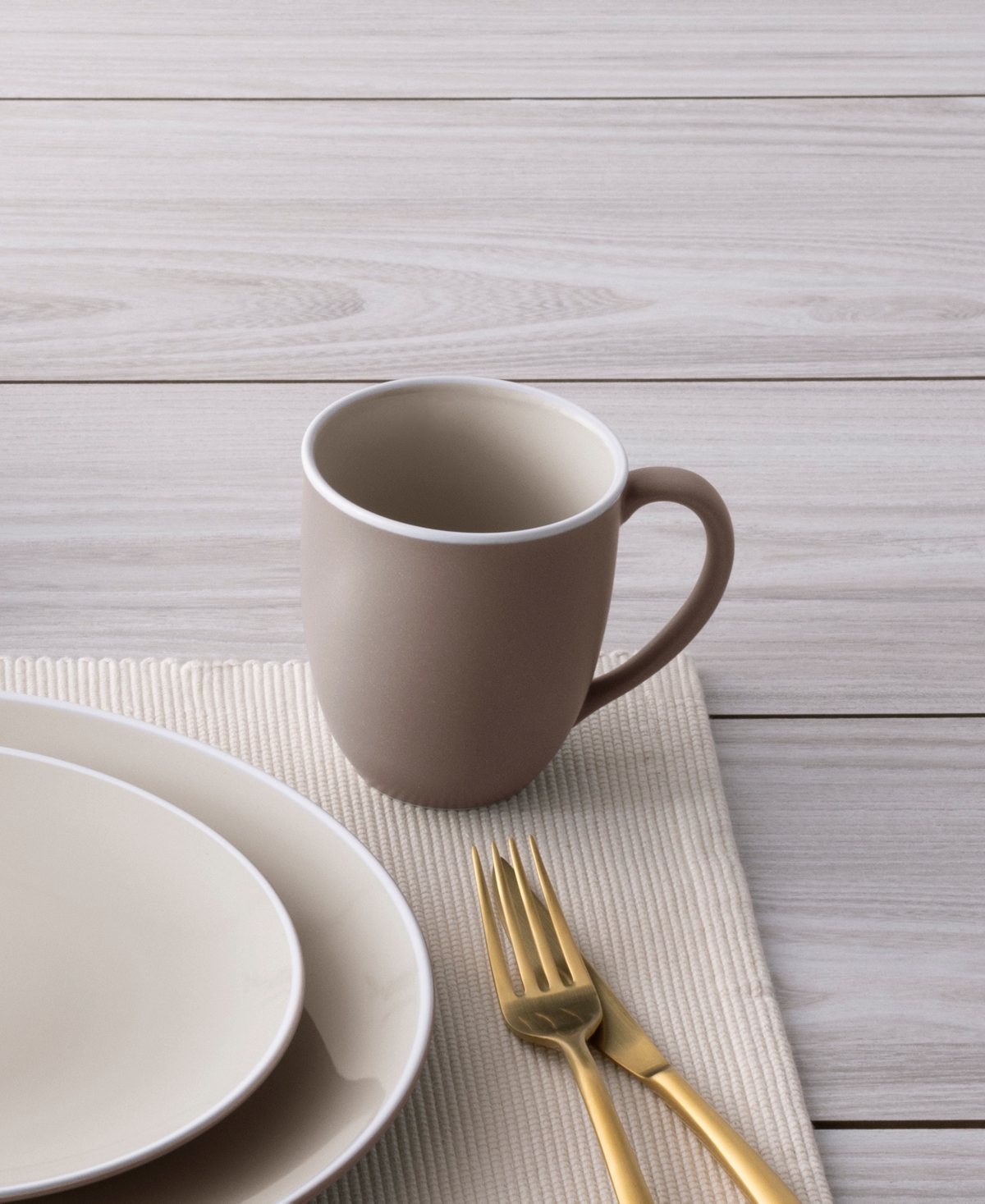 Noritake ColorTrio Coupe Place Setting