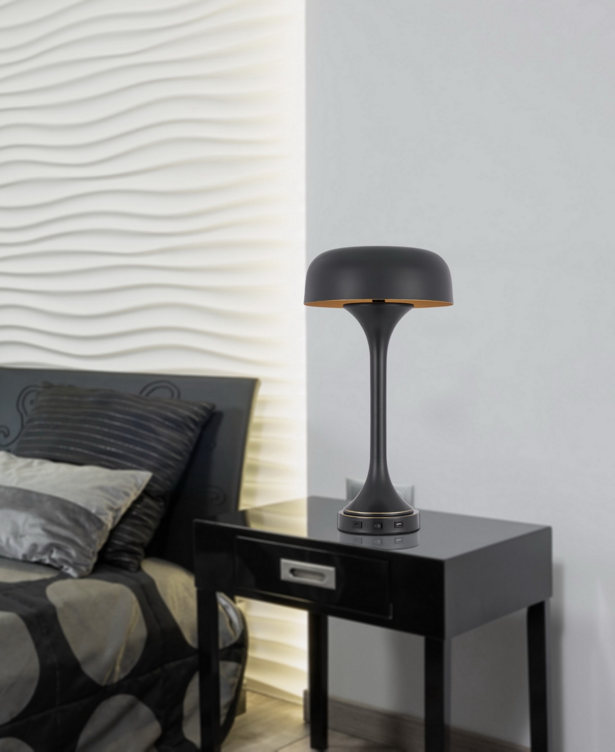 Cal Lighting 22" Height Metal Table Lamp In Dark Bronze