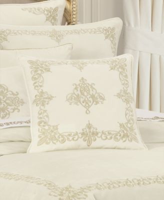 Noelle Decorative Pillow, 18" x 18"