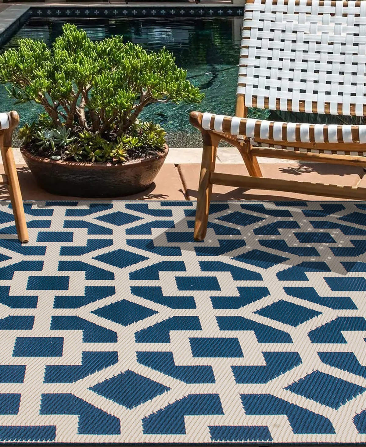 Main Street Rugs Hana Outdoor 6060 Area Rug