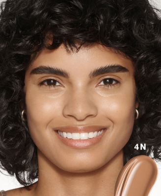 Futurist Soft Touch Brightening Skincealer Concealer with Vitamin C