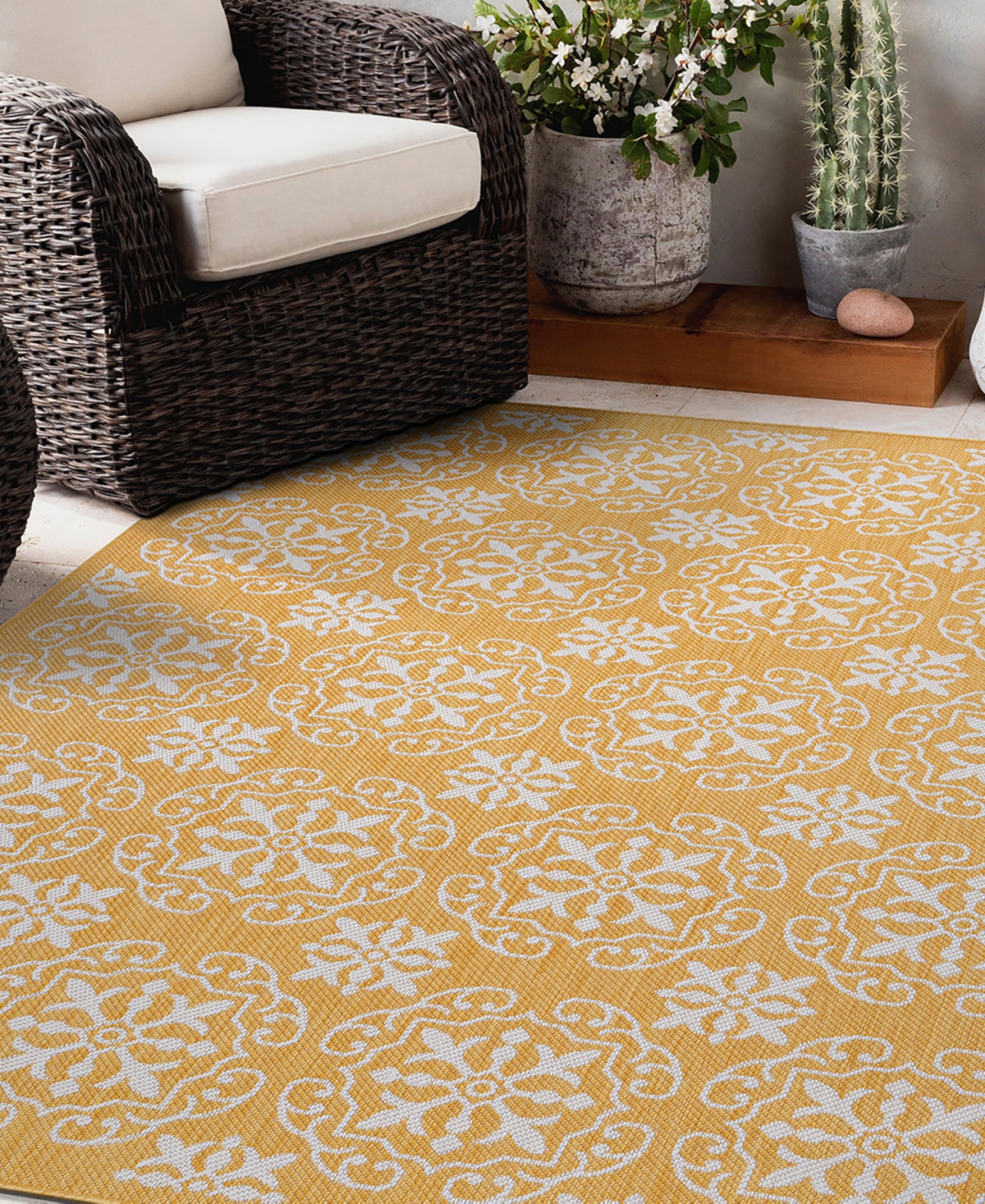 Main Street Rugs Bays Outdoor 119 Area Rug